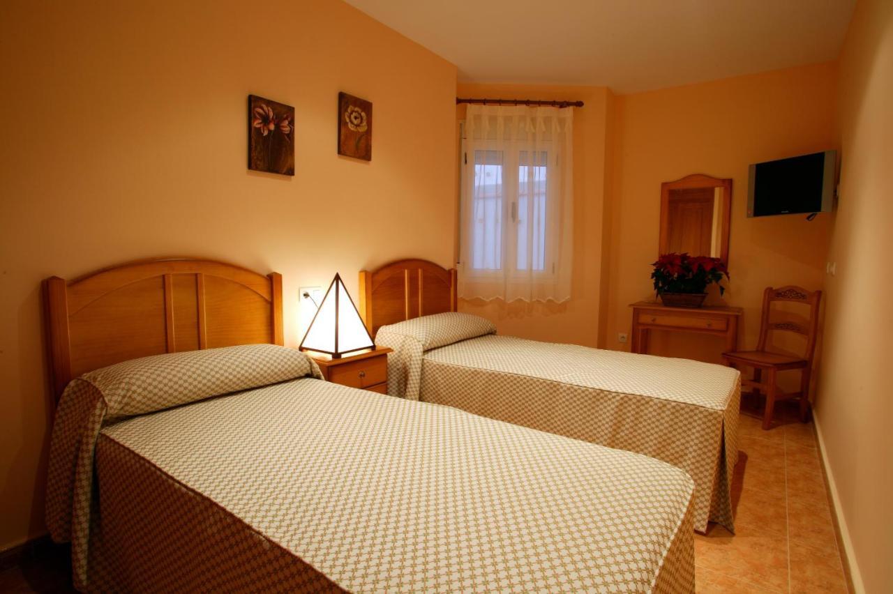 Apartamentos Hotel 77 Ayora Екстер'єр фото